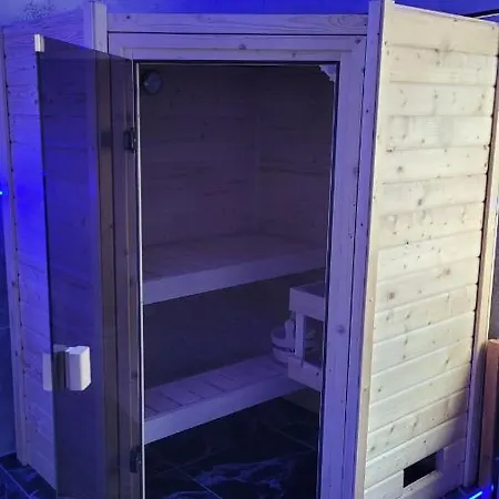 Wellness Suite Mit Whirlpool Und Sauna Gelsenkirchen Exterior foto