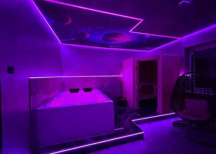 Wellness Suite Mit Whirlpool Und Sauna
